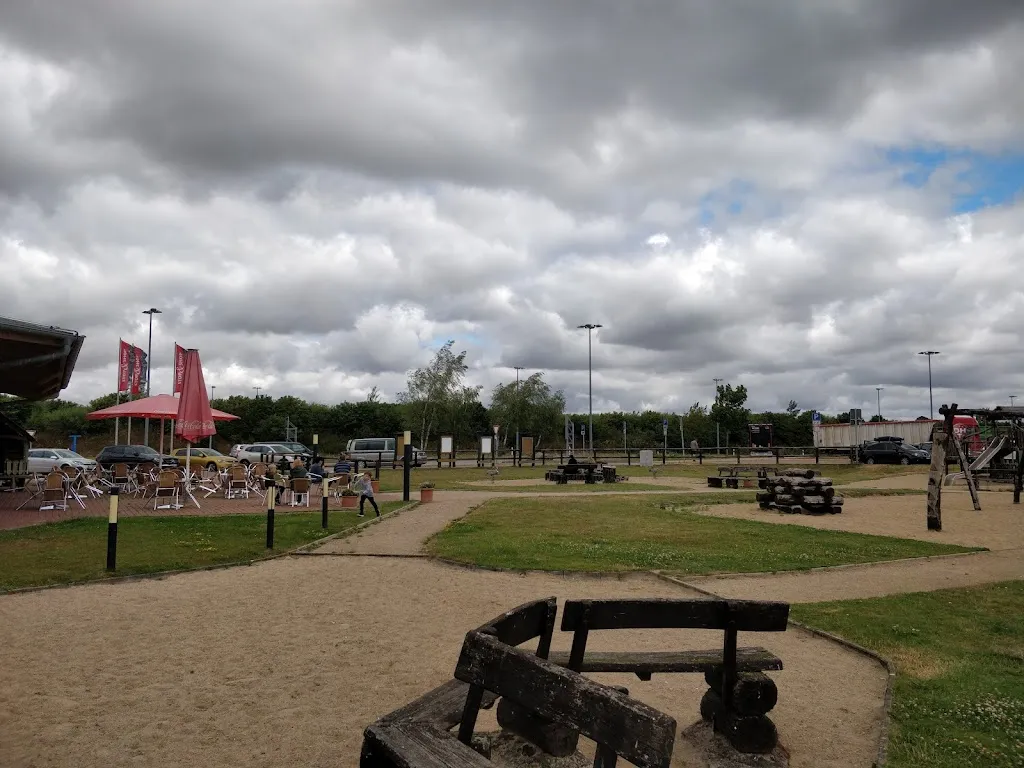 Raststätte Fuchsberg Süd_Glasin_slider_image_2