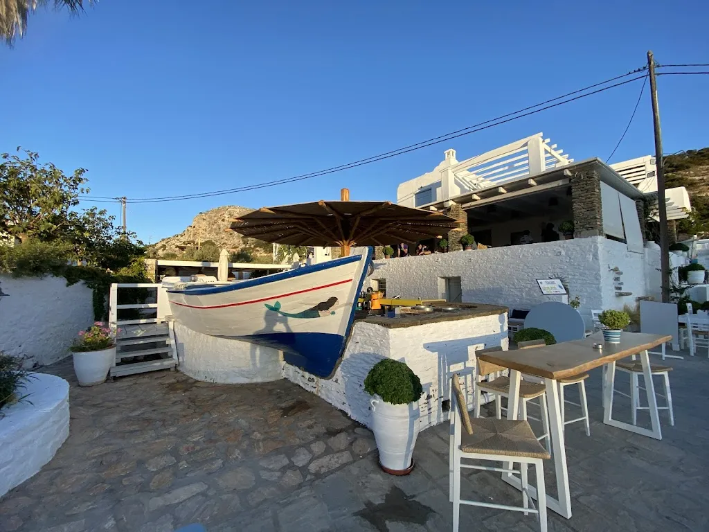 Nikolas of Schinoussa restaurant in Greece