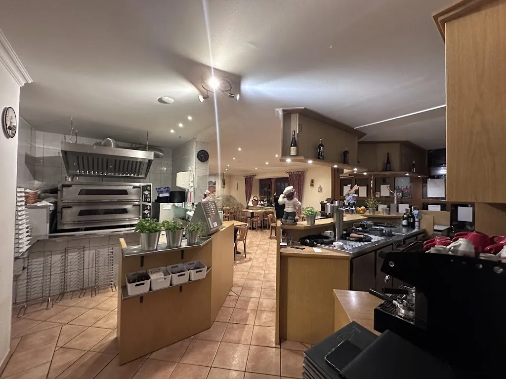 Pizzeria Da Carmelo restaurant in Seelze