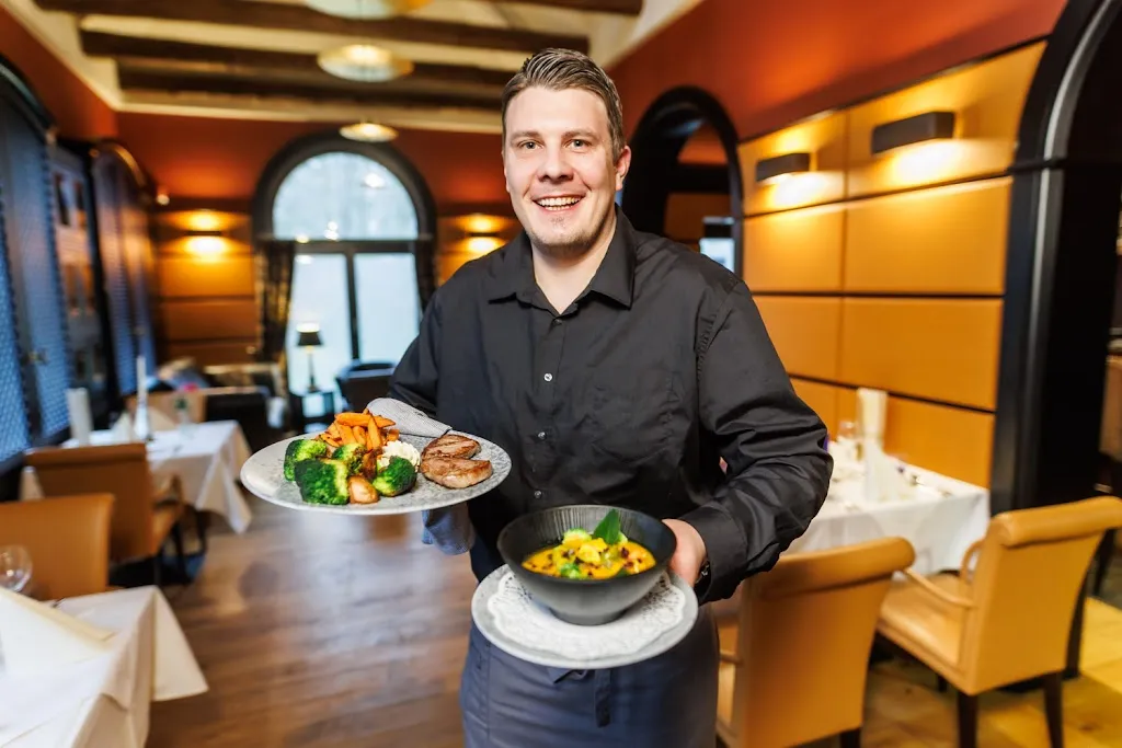 Rudolf's_Sehnde_slider_image_3