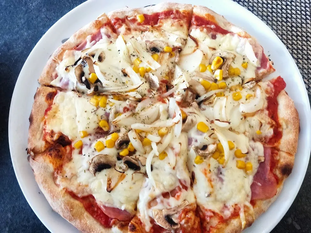 Pizzeria Nevros_Sögel_slider_image_2