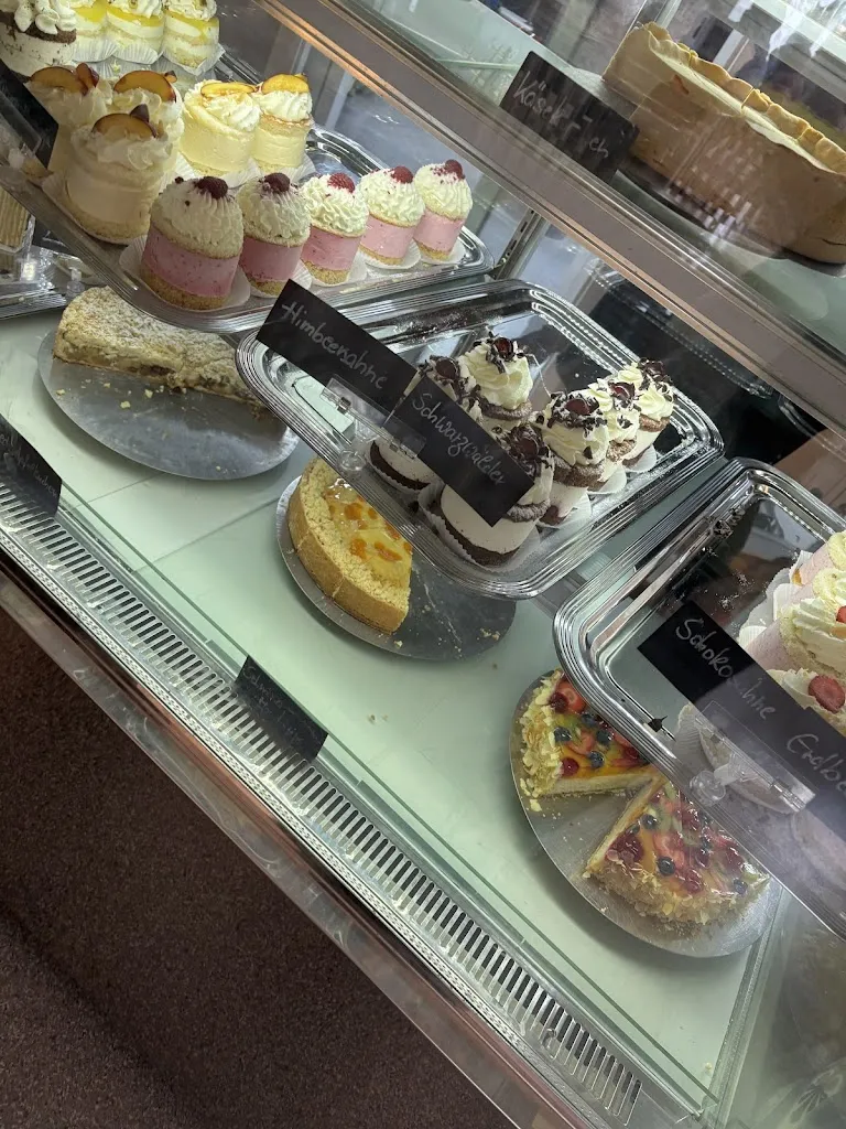 Elisa Fehler_Karos Tortenzauber & Cafe Petite_Euerdorf_review