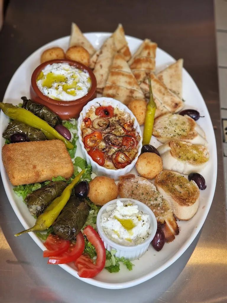 Aris Greek Haus_Sögel_slider_image_3