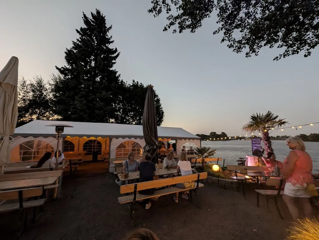 Strandhalle Over_Seevetal_slider_image_1