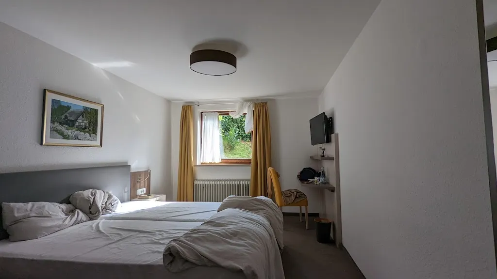 Hotel Gasthaus Zur Linde restaurant in Seevetal