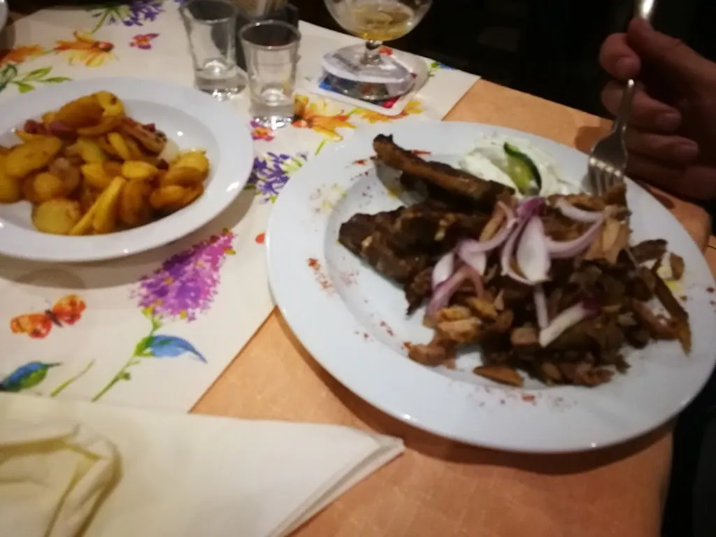 Menu_TAVERNAKI AKROPOLIS_Seevetal_image_9