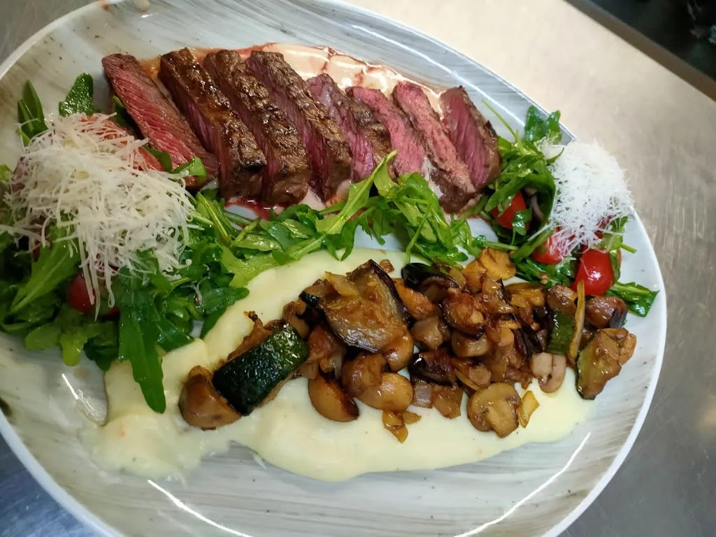 TAVERNAKI AKROPOLIS_Seevetal_slider_image_3