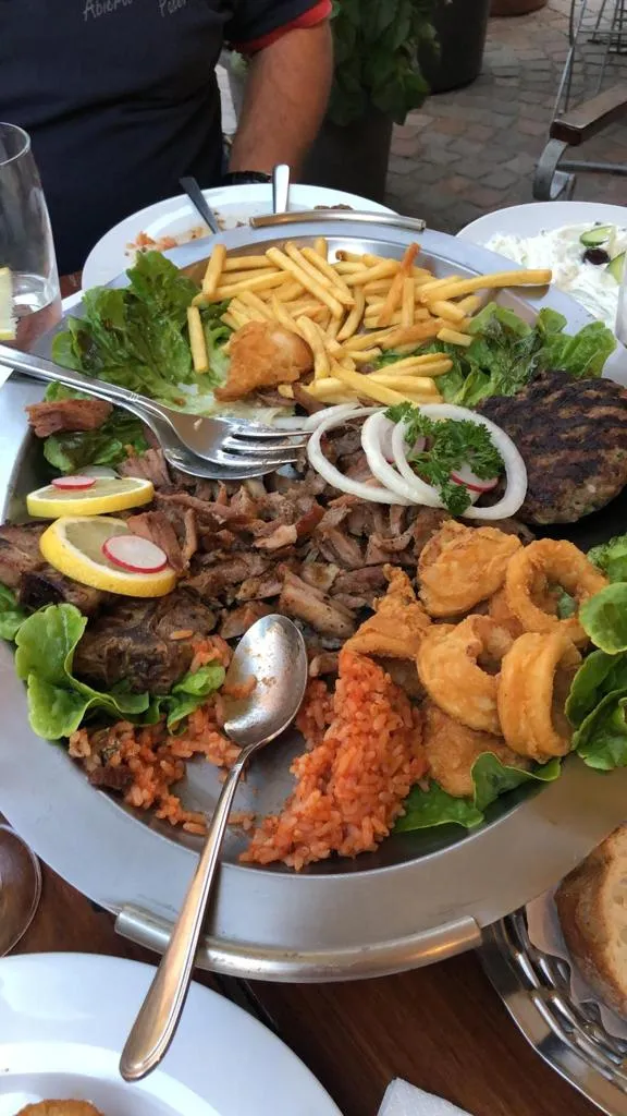 Dimi Achziger_Taverna Dionysos_Aalen_review