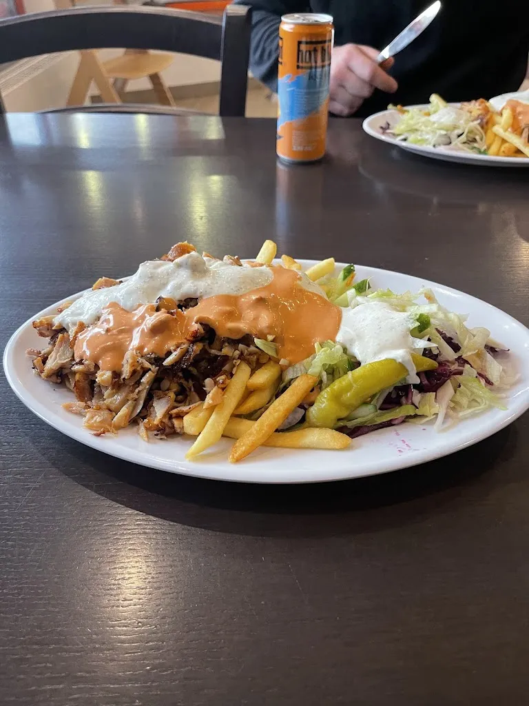 Martin Julian Stein_Döner Palast_Stolzenau_review