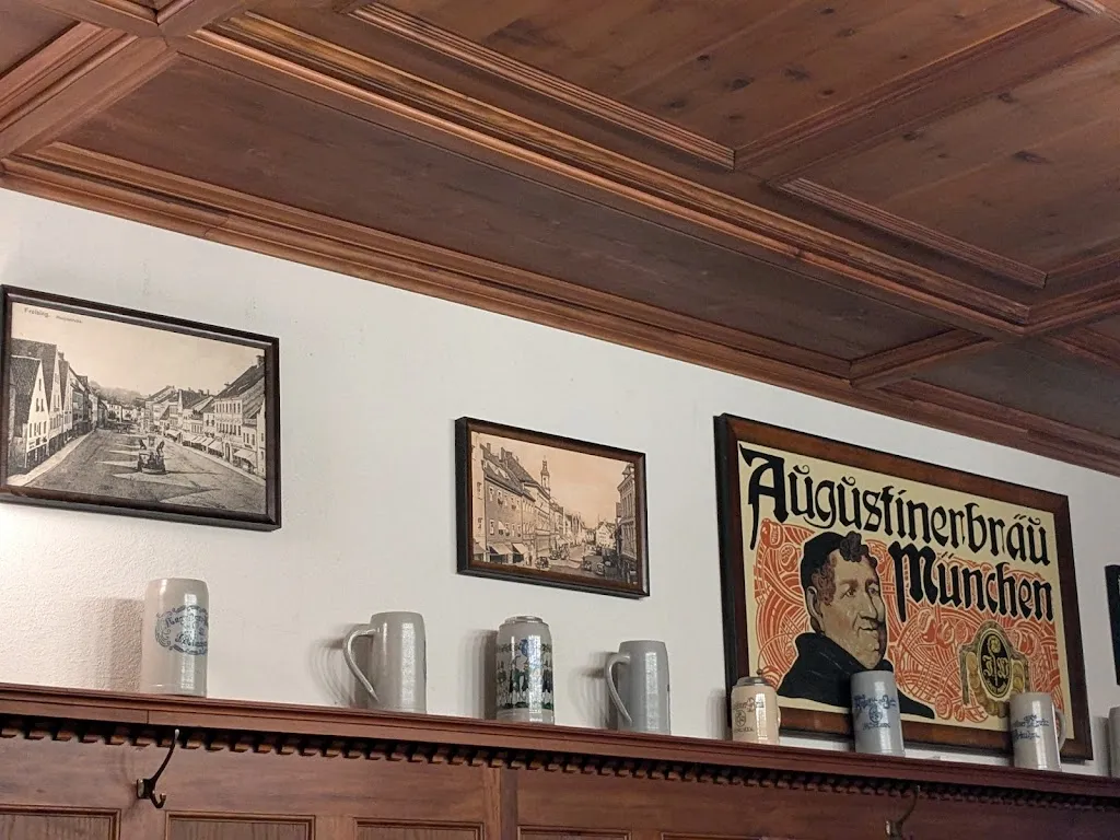Samuel Bustamante_Freisinger Augustiner_Freising_review
