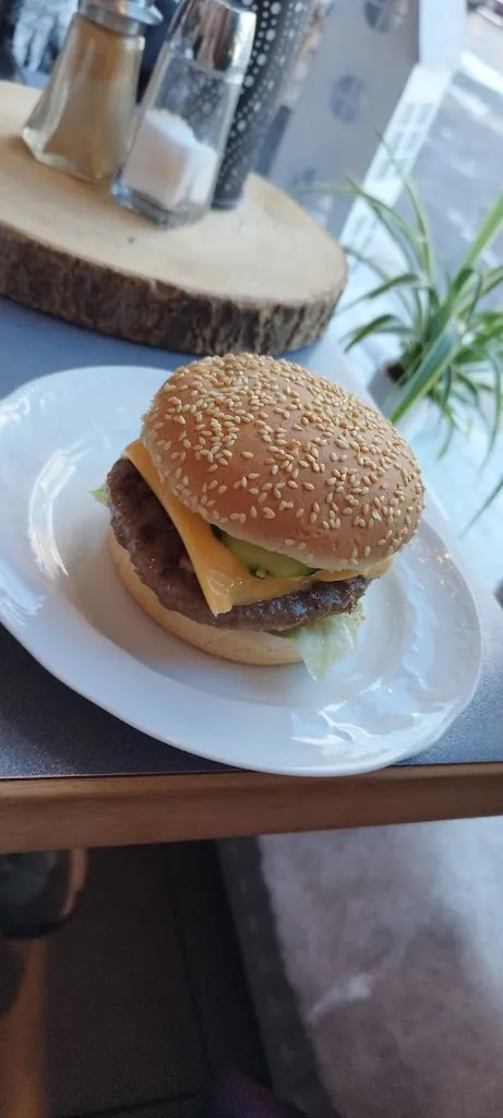 Menu_Helmut's Imbiss_Tostedt_image_4