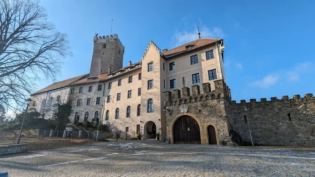 Burg Falkenfels restaurant in Falkenfels