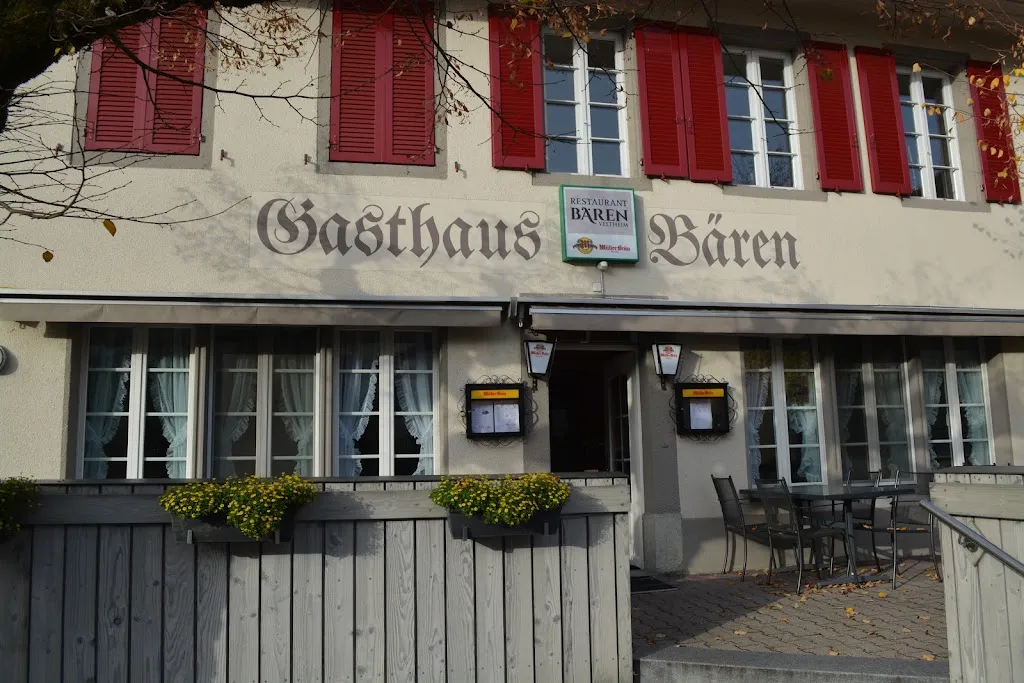 Gasthof zum Bären restaurant in Veltheim