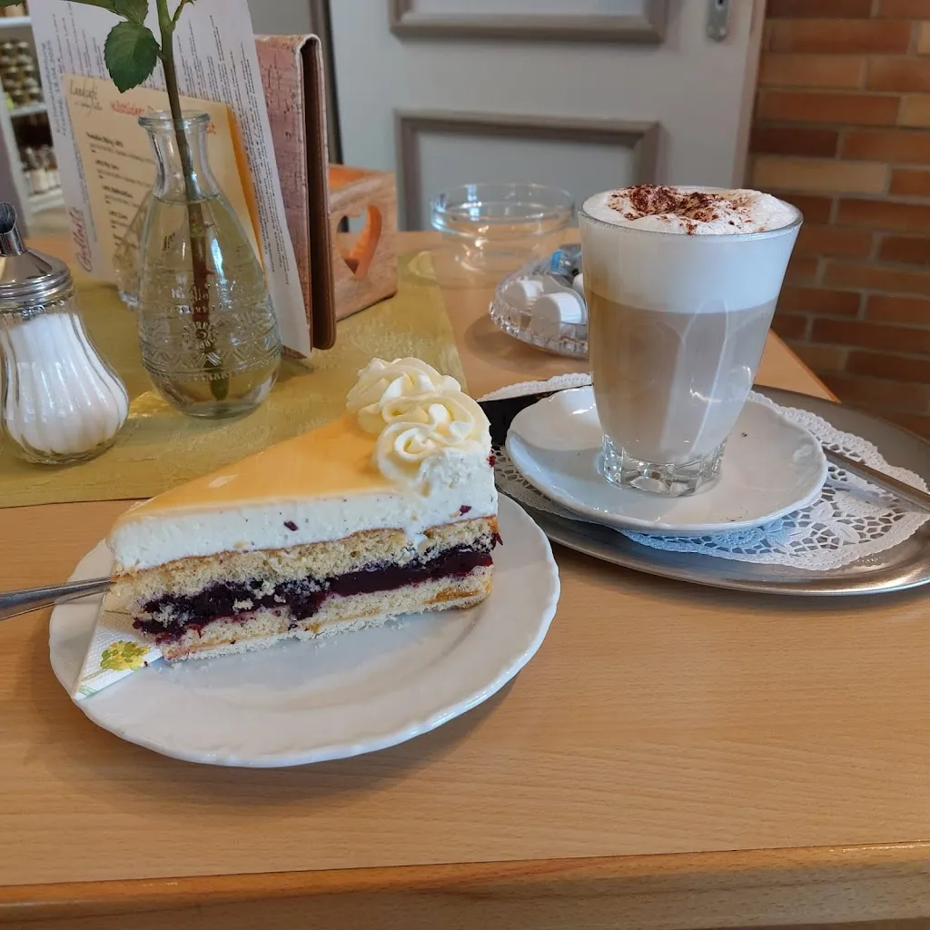 Simone C._Gollarts, Regionales und Landcafé_Uslar_recensione