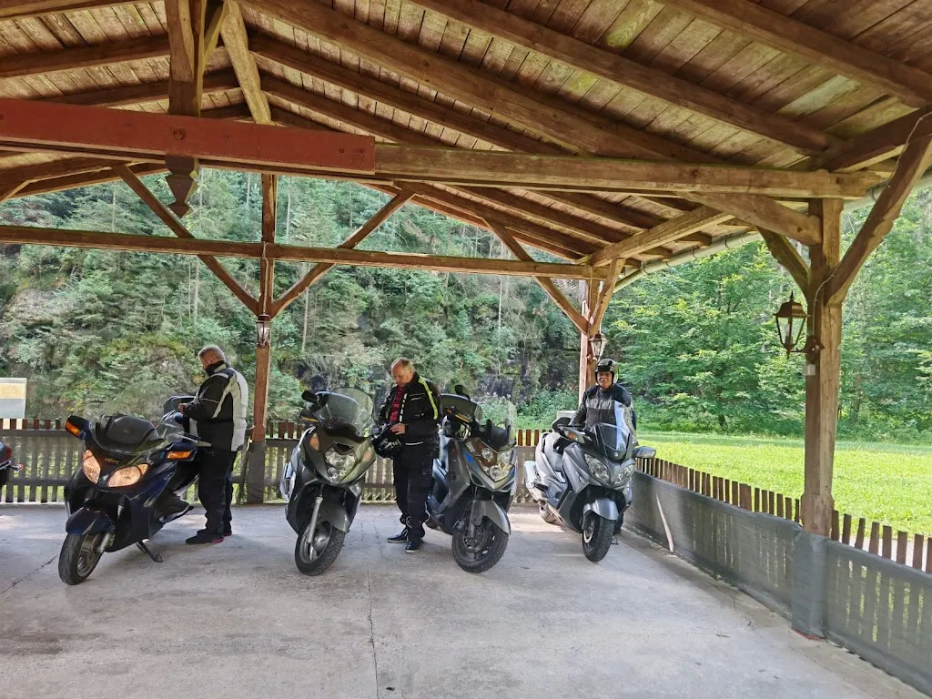 Michael Hammers_Landgasthaus & Pension Krendel_Wahrenholz_avis