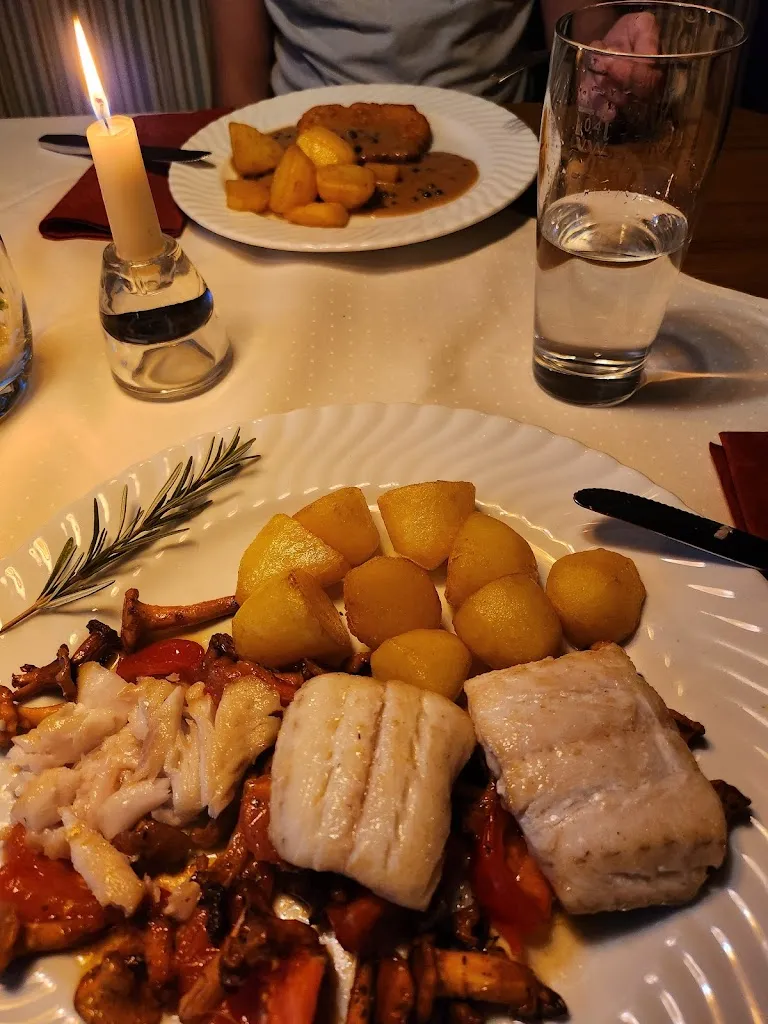 Landgasthaus & Pension Krendel restaurant in Wahrenholz