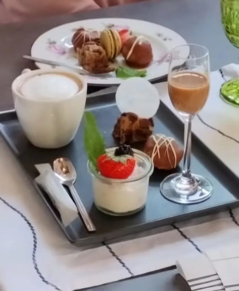 Caroline Bischoff_Restaurant 