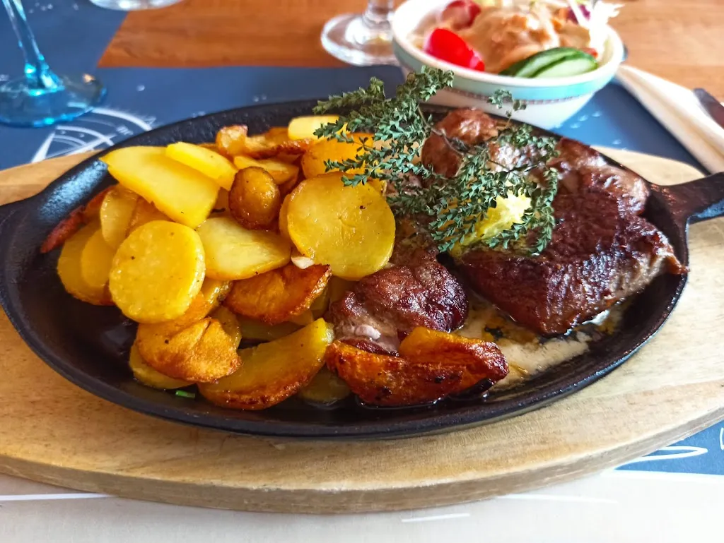 Menu_Restaurant HafenBlick - H + B Handels- und Betriebs GmbH_Weener_immagine_7