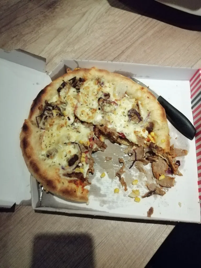 Menu_Pizzeria Amed_Weener_image_9