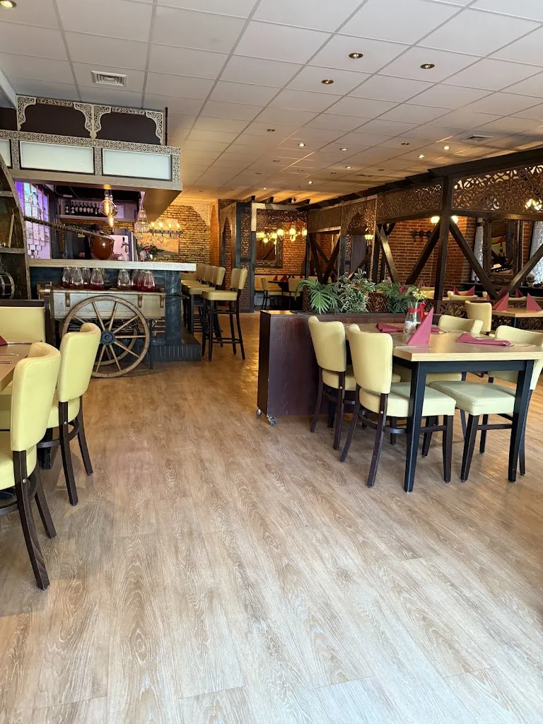 Rani's Palace_(Deister)_slider_image_3