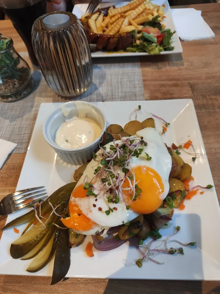 Leon Stein_Wirtshaus Kerbholz_(Deister)_Bewertung