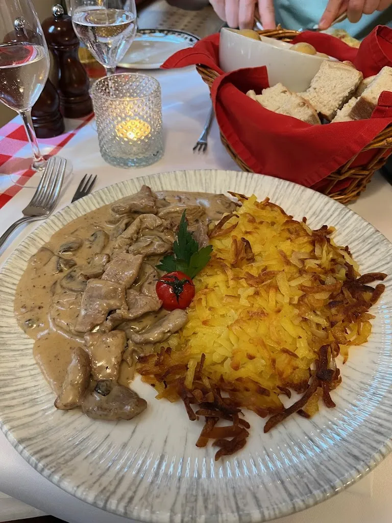 Brittany Murdock_Zum Königstuhl - Schweizer Restaurant in Zürich Niederdorf_Zürich_recensione