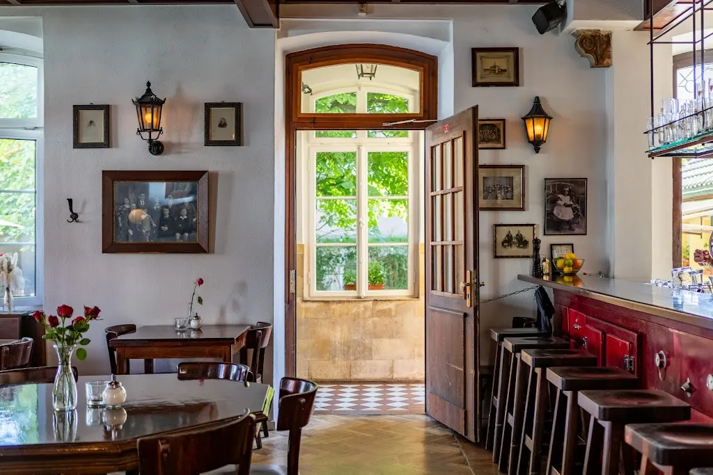 Hotel/Restaurant Der Kaiser_Breisgau_slider_image_1