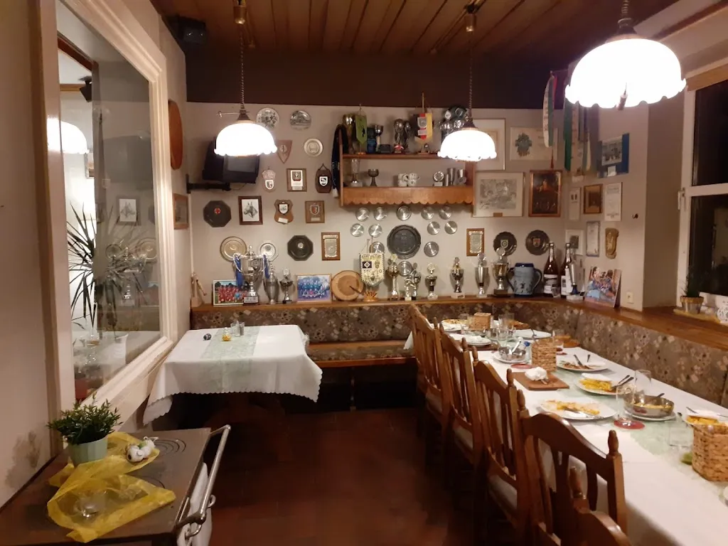 Lindenwirt Am Zollbaum_Wingst_slider_image_1