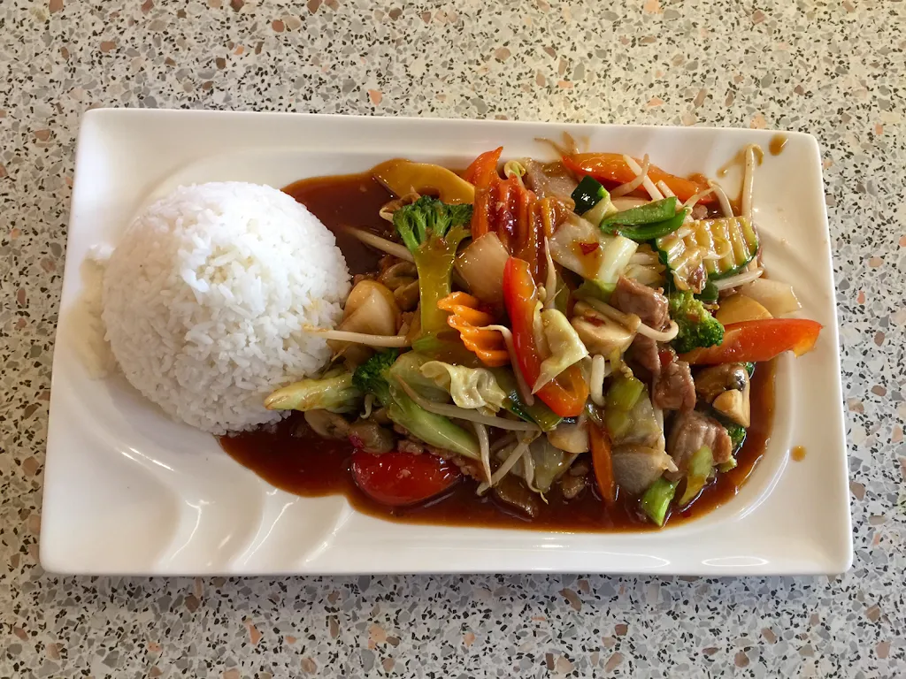 Asia Golden Wok_Wiefelstede_slider_image_2