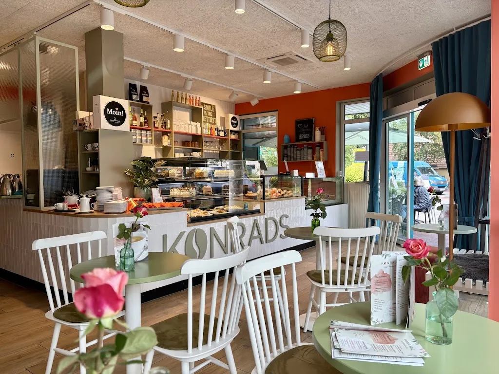 KONRADS, Cafe-Snacks-Eis restaurant in Wiefelstede