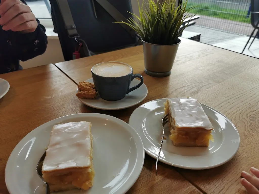 Bäckerei Schultze-Mühlenfeld restaurant in Wiefelstede