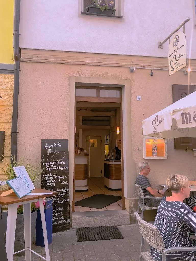 Phuong Ngo Anh_Mireo_Erlangen_recensione