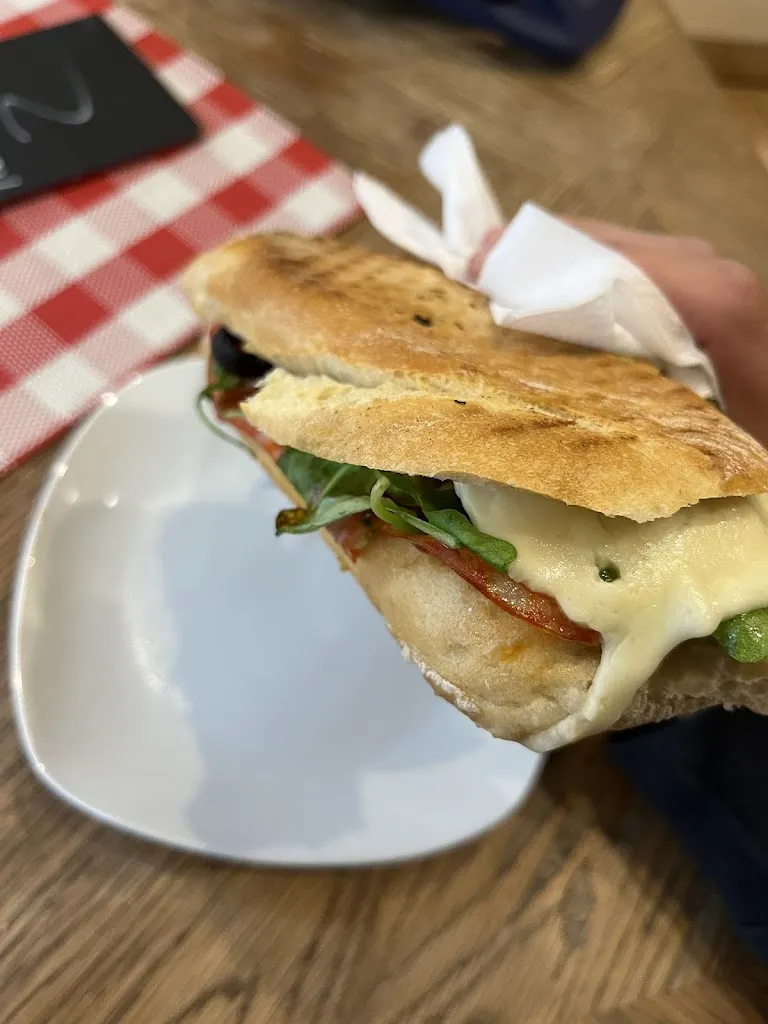 Ege Ozkoc_Buongiorno Italia Erlangen_Erlangen_review