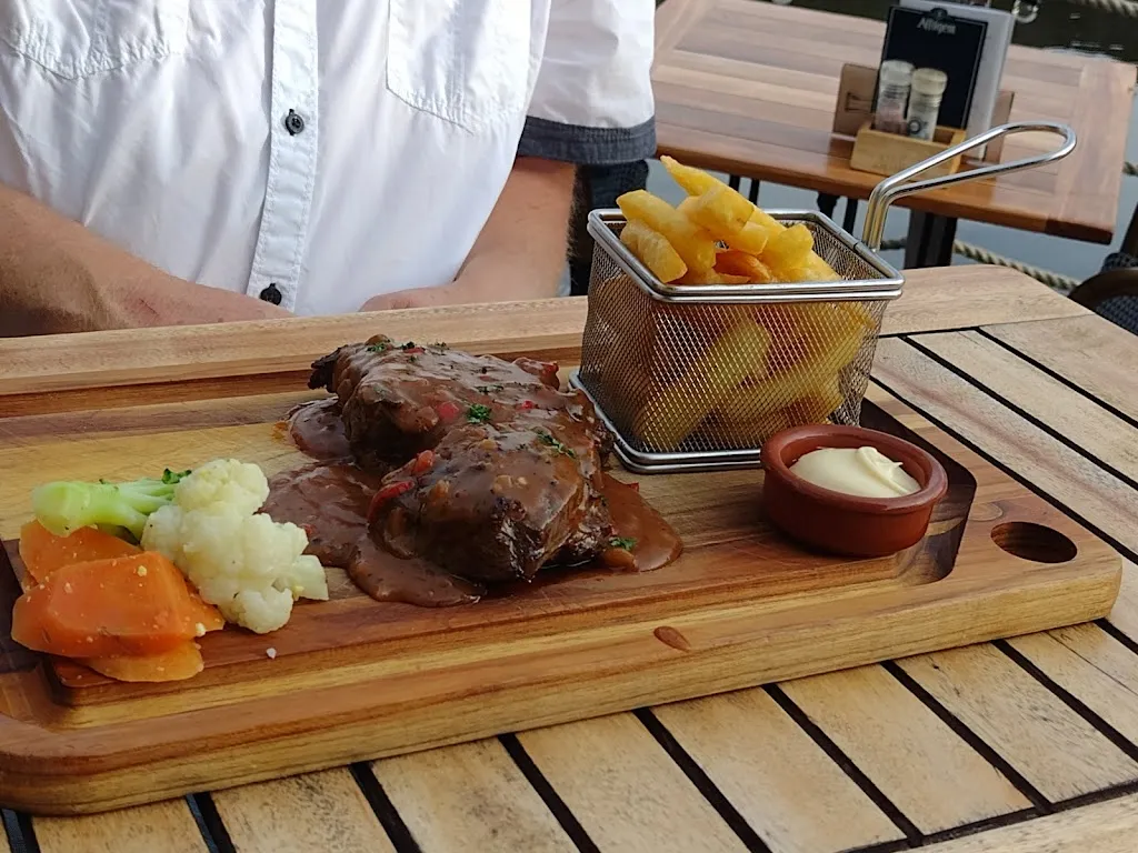 Menu_Majestic restaurant en pizzeria_Netherlands_image_6