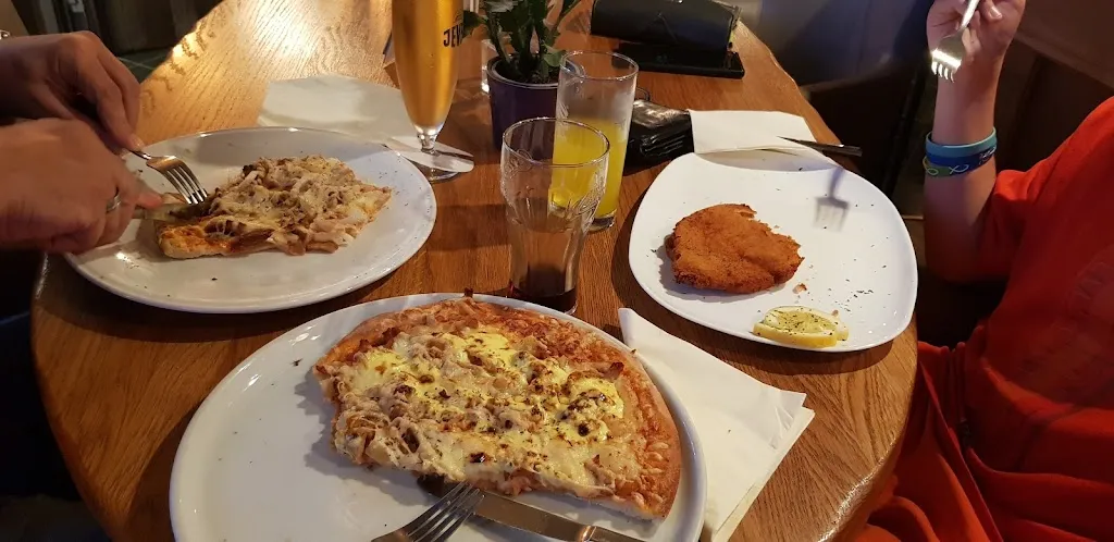 Ramona Schneider_La Bella_Wittmund_review