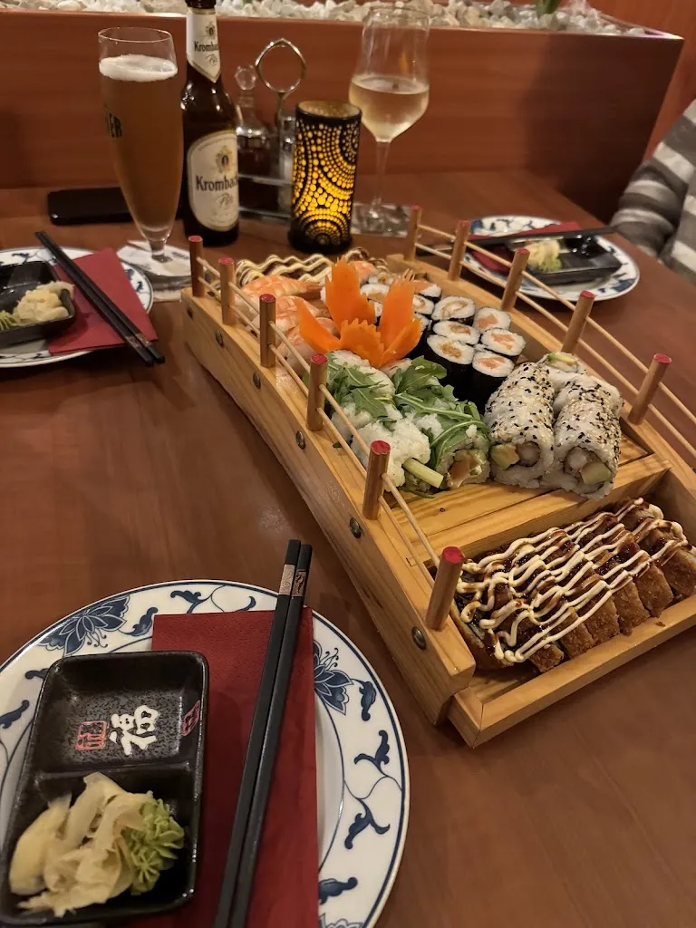 Asia Bistro Golden Wok_Zetel_slider_image_3