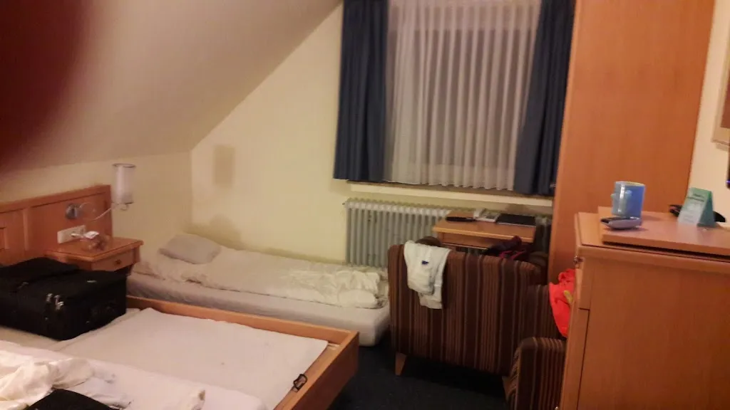 Hotel Neuenburger Hof restaurant in Zetel