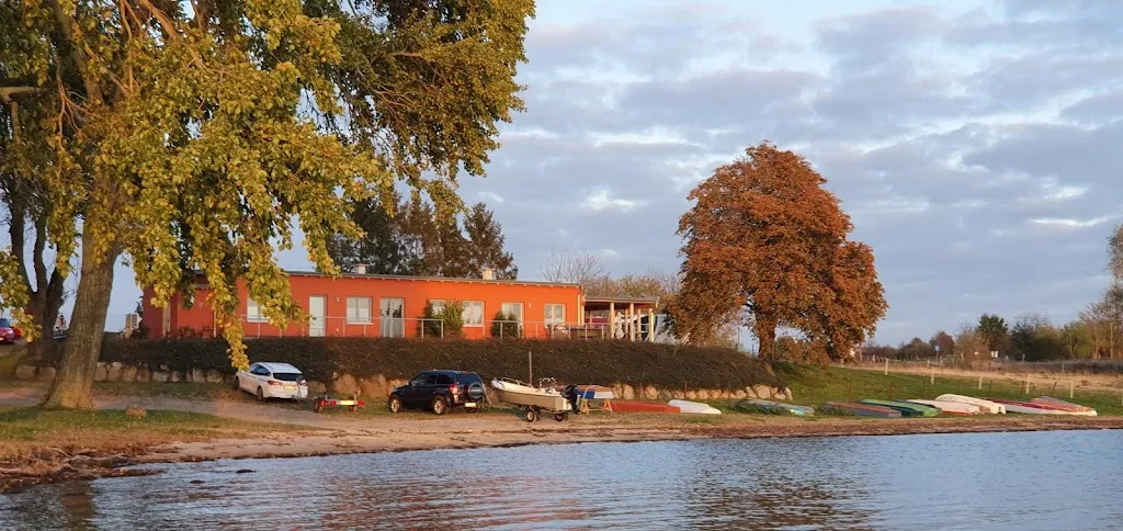 Gasthof Grahlerfähre Restaurant und Ferienwohnungen auf Süd Rügen_Altefähr_slider_image_1