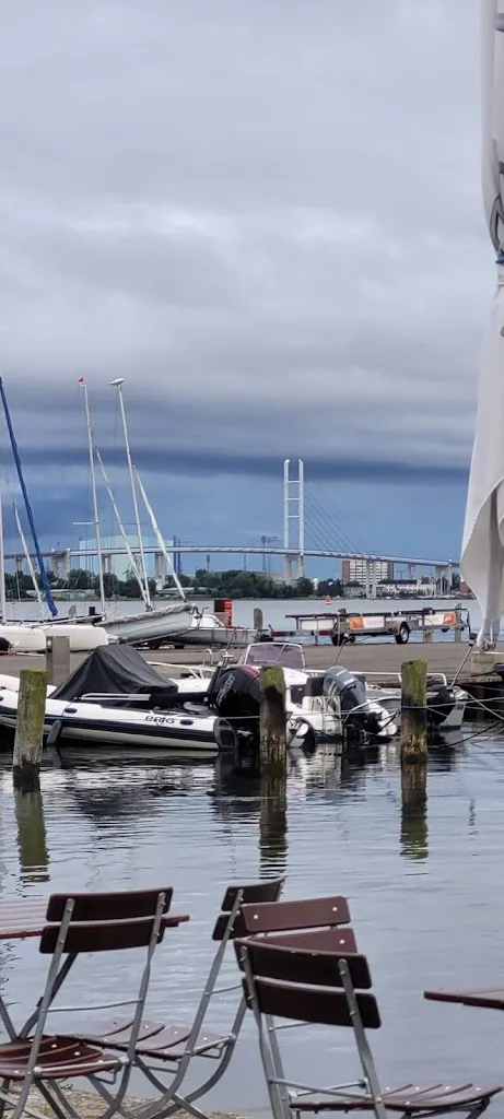 Christin Bergner_Buhne 9_Altefähr_review