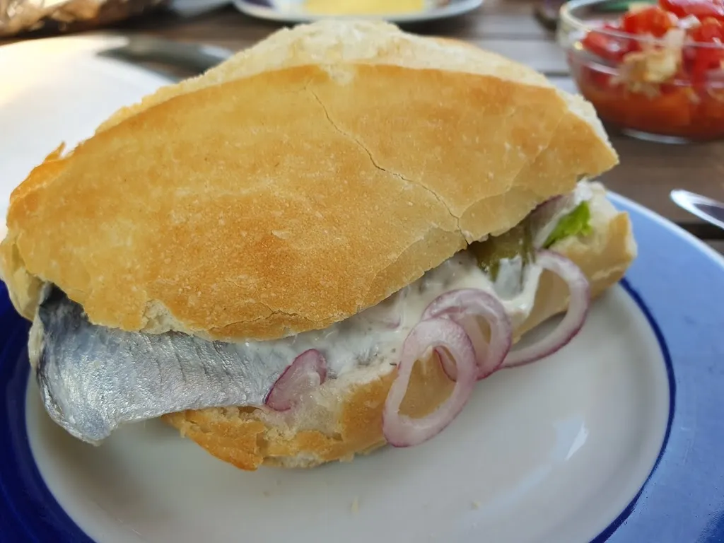 Menu_Fisch Brötchen Imbiss Steinbach_Wustrow_image_2