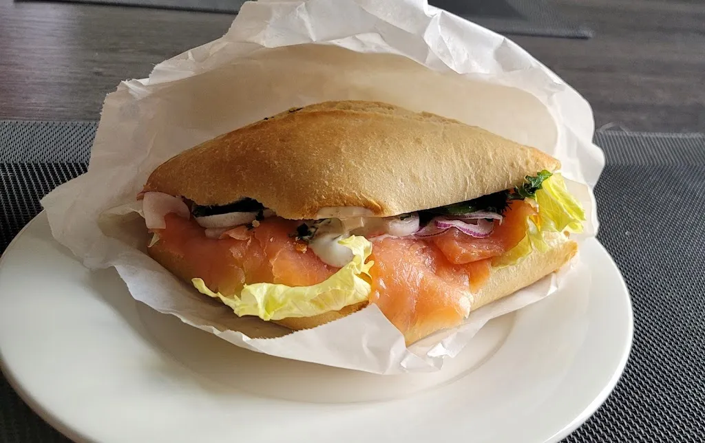 Menu_Fisch Brötchen Imbiss Steinbach_Wustrow_image_4