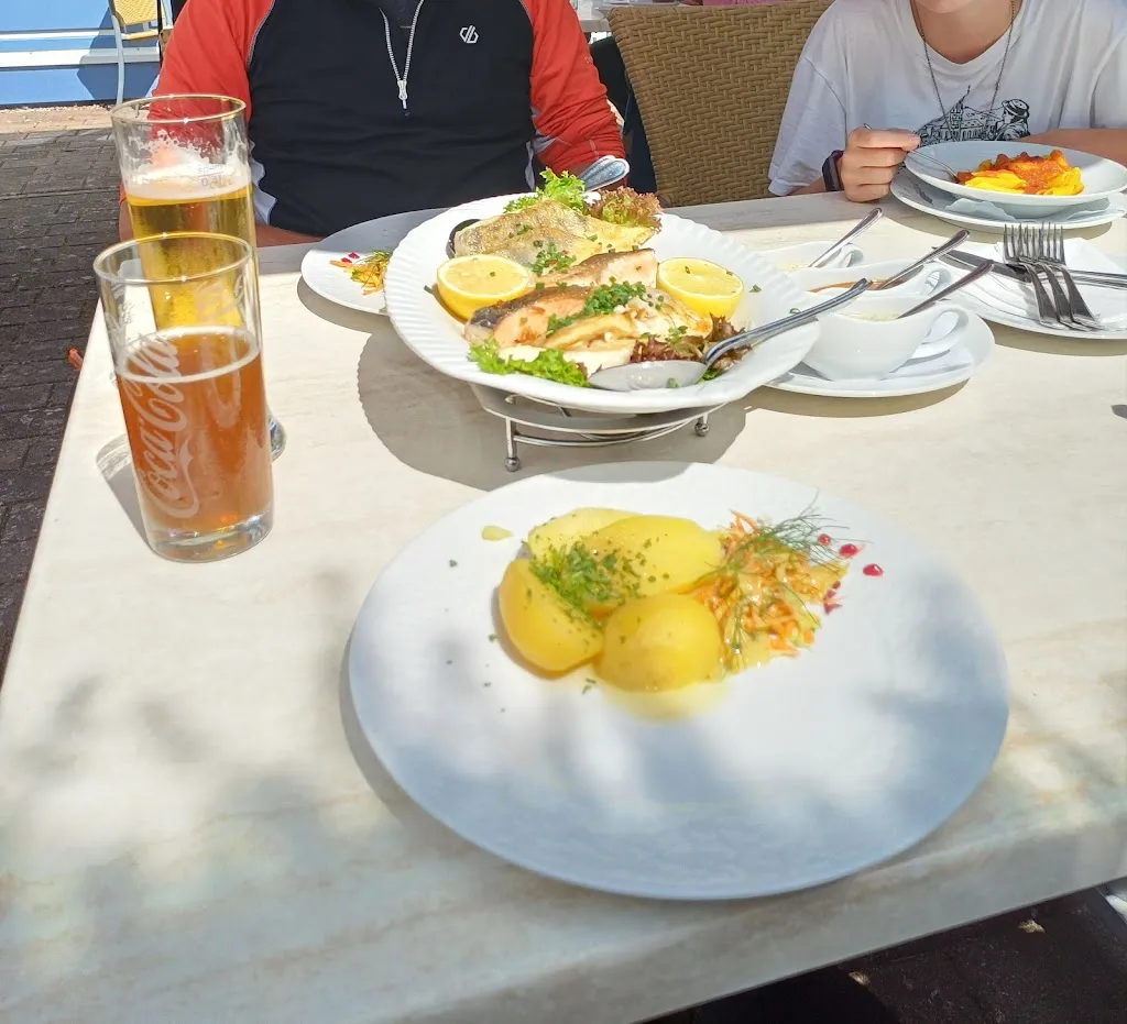 Dominique Ernst_Restaurant u. Pension Schifferwiege Inh. Marielle Fischer_Wustrow_review