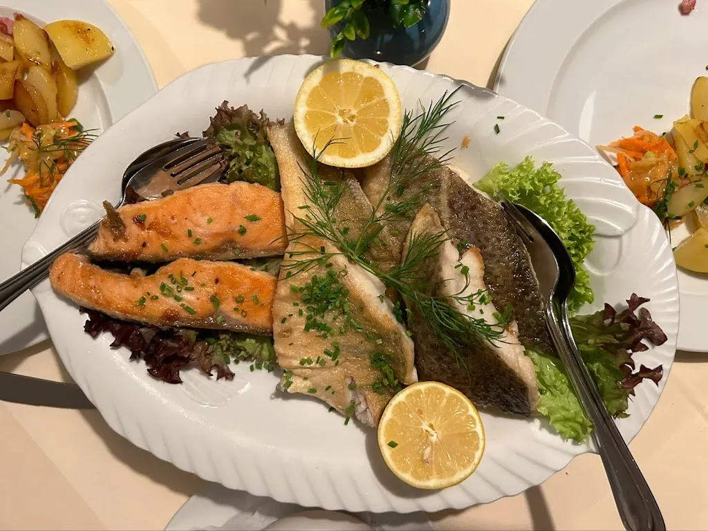 Restaurant u. Pension Schifferwiege Inh. Marielle Fischer_Wustrow_slider_image_2