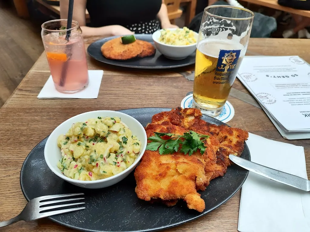 JDJPhotographyNL_HeimWerk Altstadt_Düsseldorf_avis