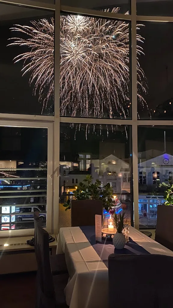 Teepott Warnemünde restaurant in Rostock