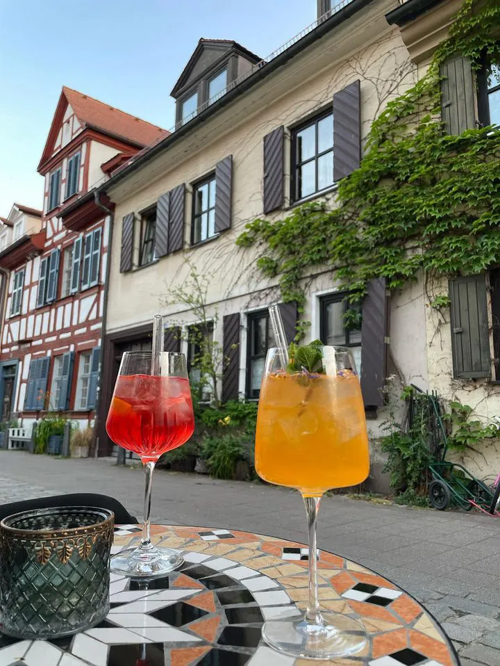 Suzy OT7_Herzstück_Erlangen_review