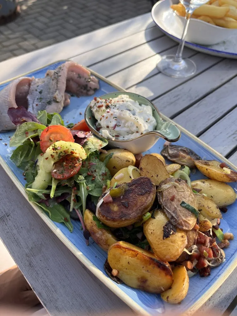 Karan Tibdewal_Otto's Restaurantschiff_Rostock_recensione