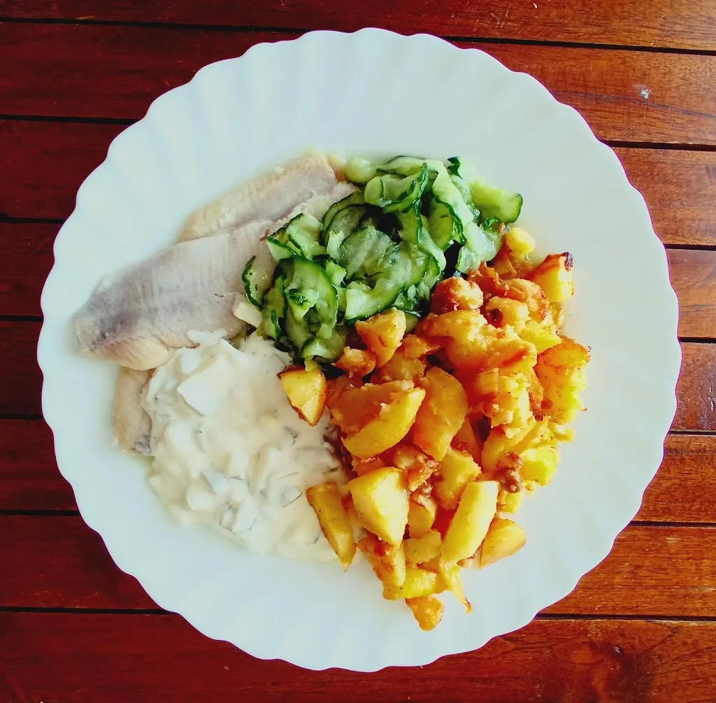 Menu_BISTRO & HOSTEL im 