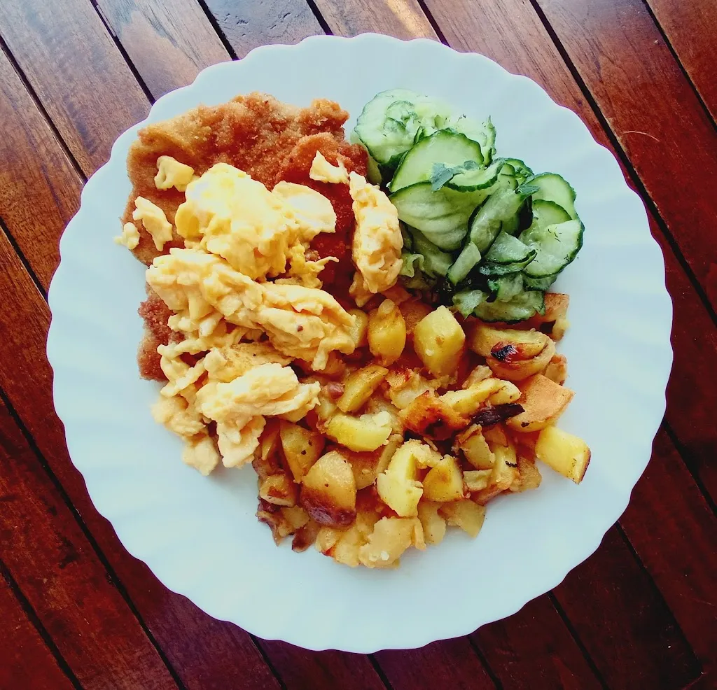 Menu_BISTRO & HOSTEL im 