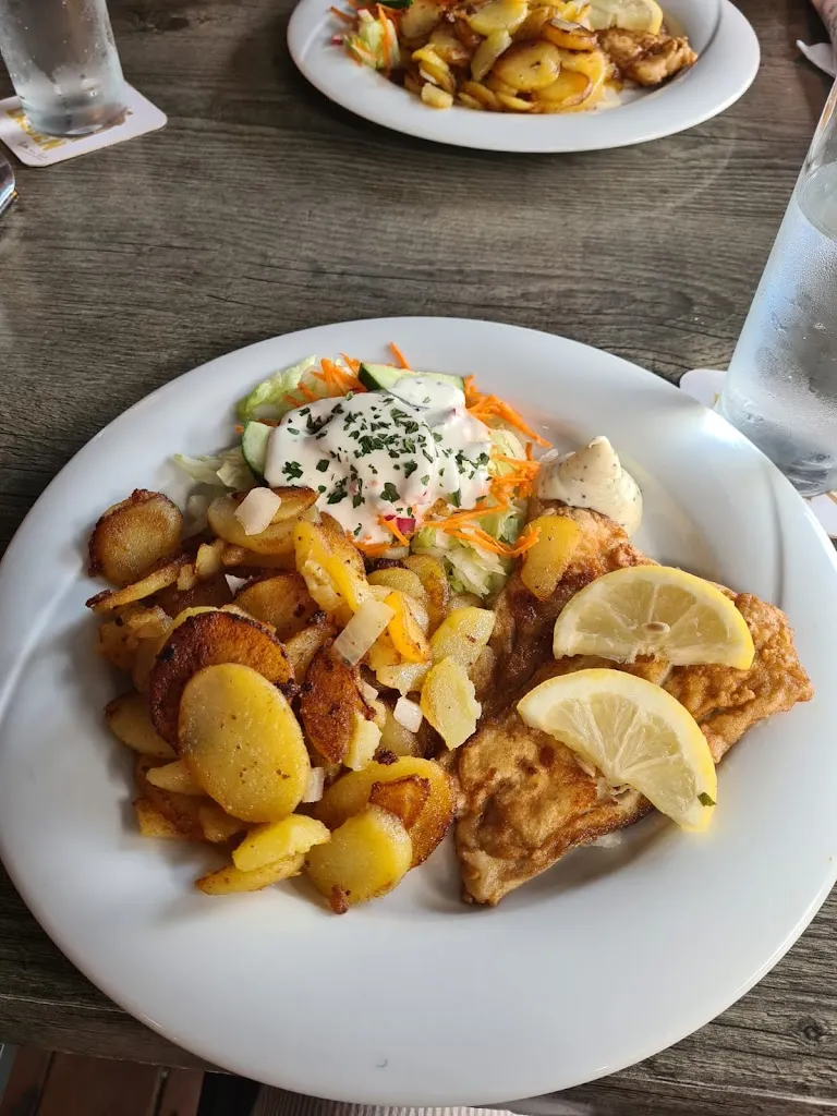 Landon Kauz_Restaurant Zum kleinen Fisch_Wunstorf_review